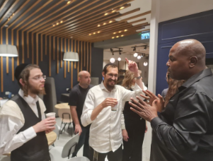 נפגשים בשבילי אברהם אבינו